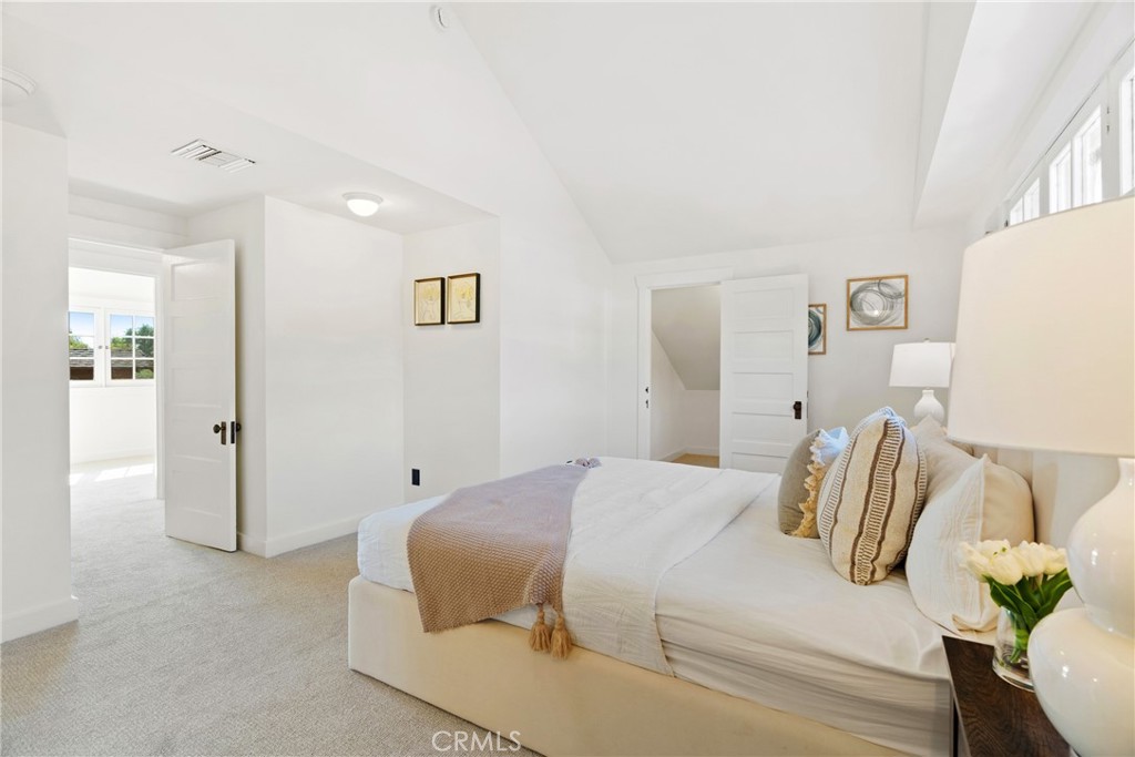 1070 Marengo Avenue N