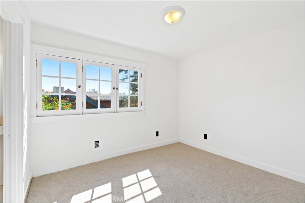 1070 Marengo Avenue N