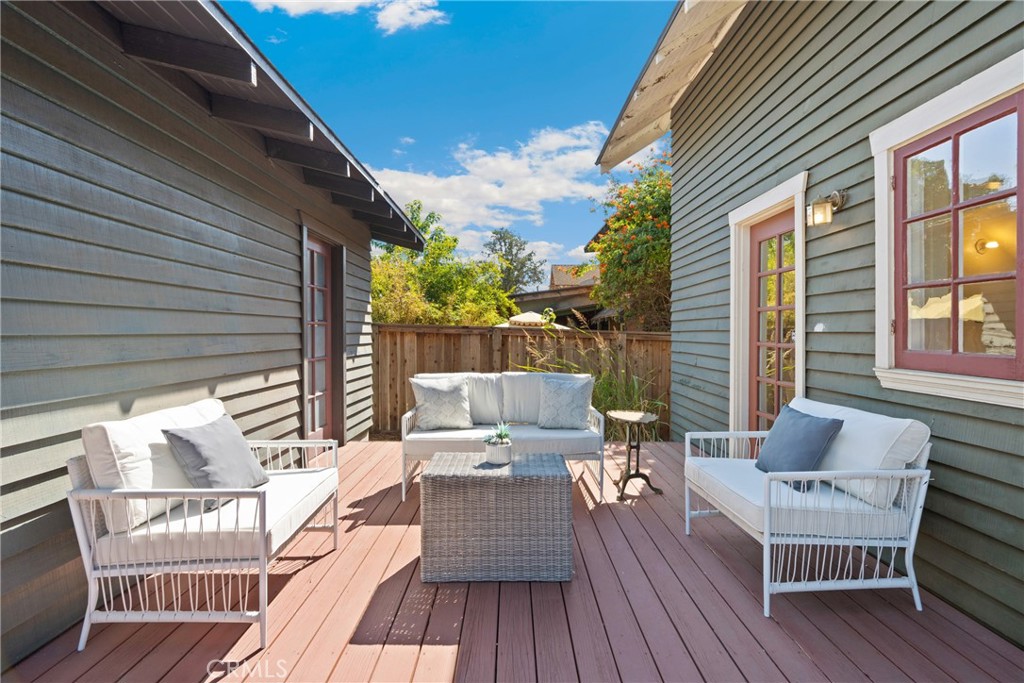 1070 Marengo Avenue N