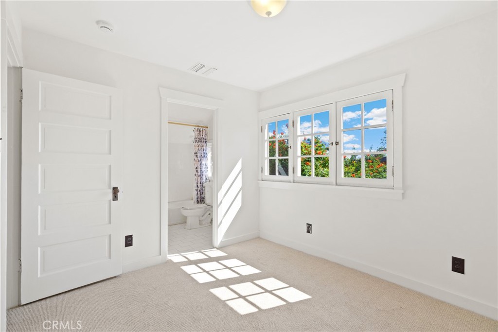 1070 Marengo Avenue N