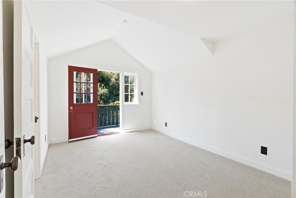 1070 Marengo Avenue N