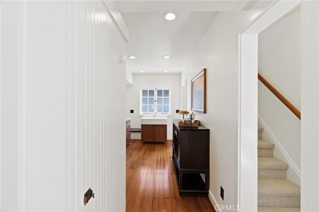 1070 Marengo Avenue N