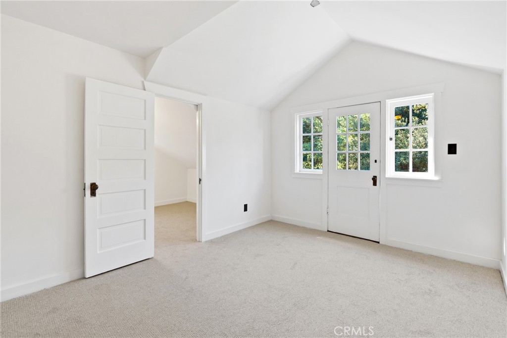 1070 Marengo Avenue N