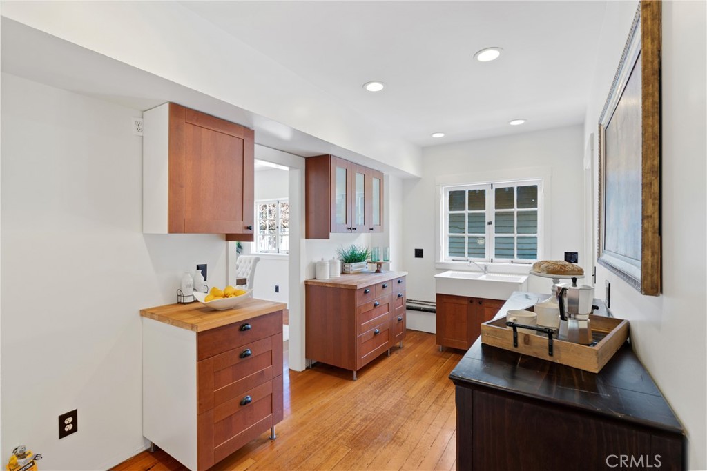 1070 Marengo Avenue N