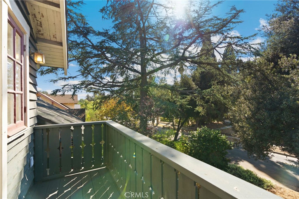 1070 Marengo Avenue N