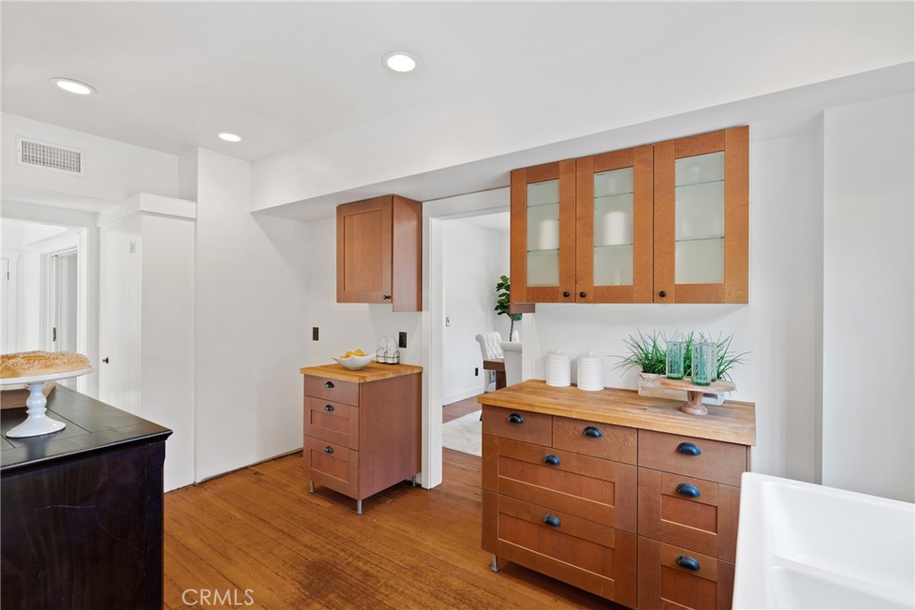 1070 Marengo Avenue N