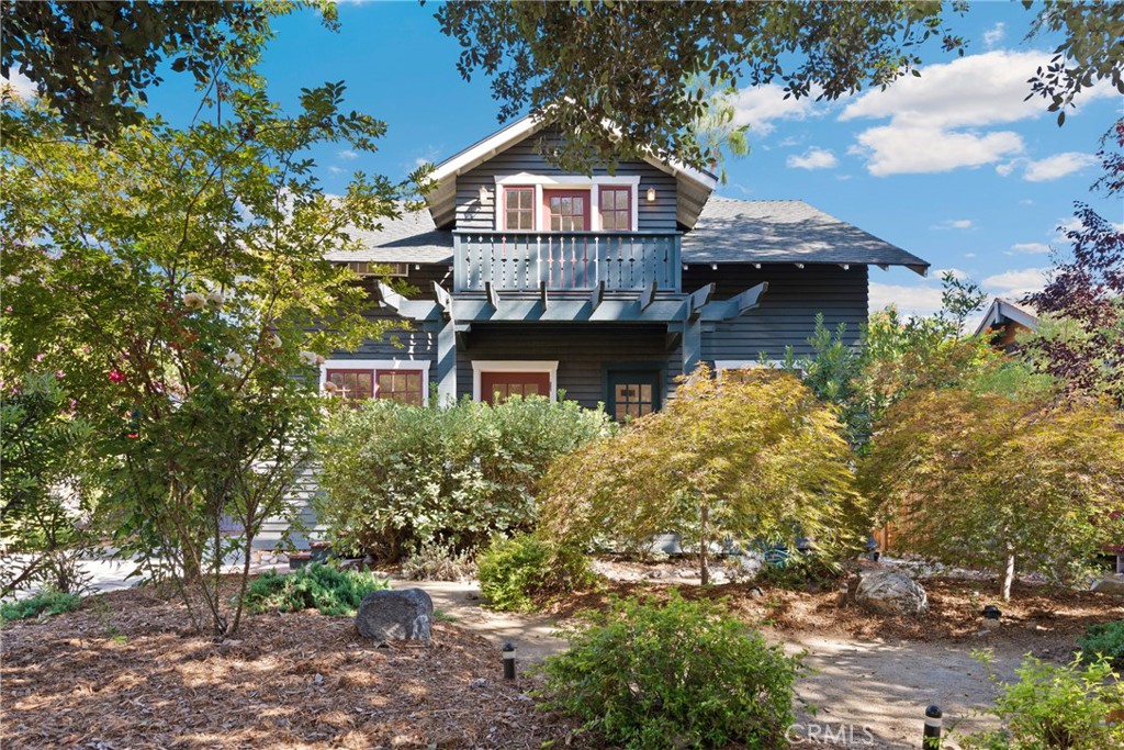 1070 Marengo Avenue N