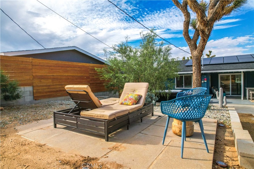 61475 Alta Vista Drive