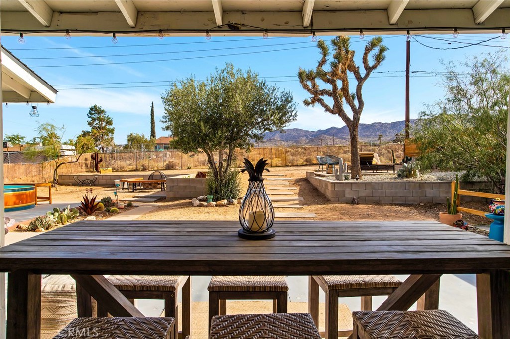 61475 Alta Vista Drive