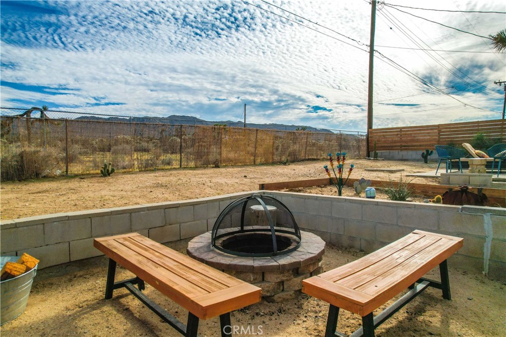 61475 Alta Vista Drive