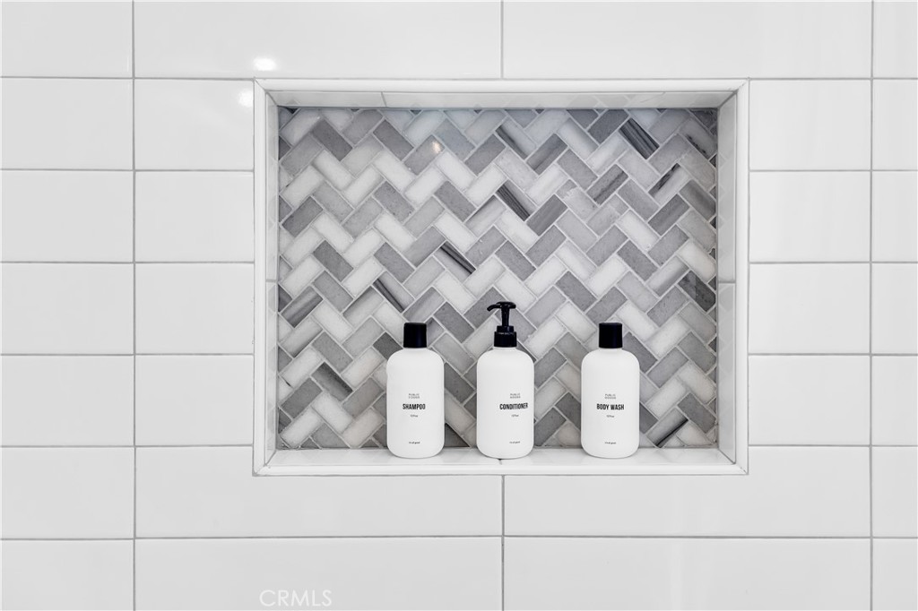 61475 Alta Vista Drive