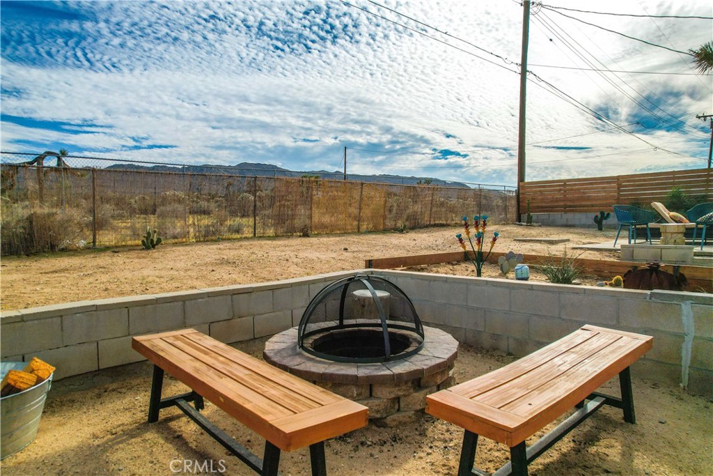 61475 Alta Vista Drive