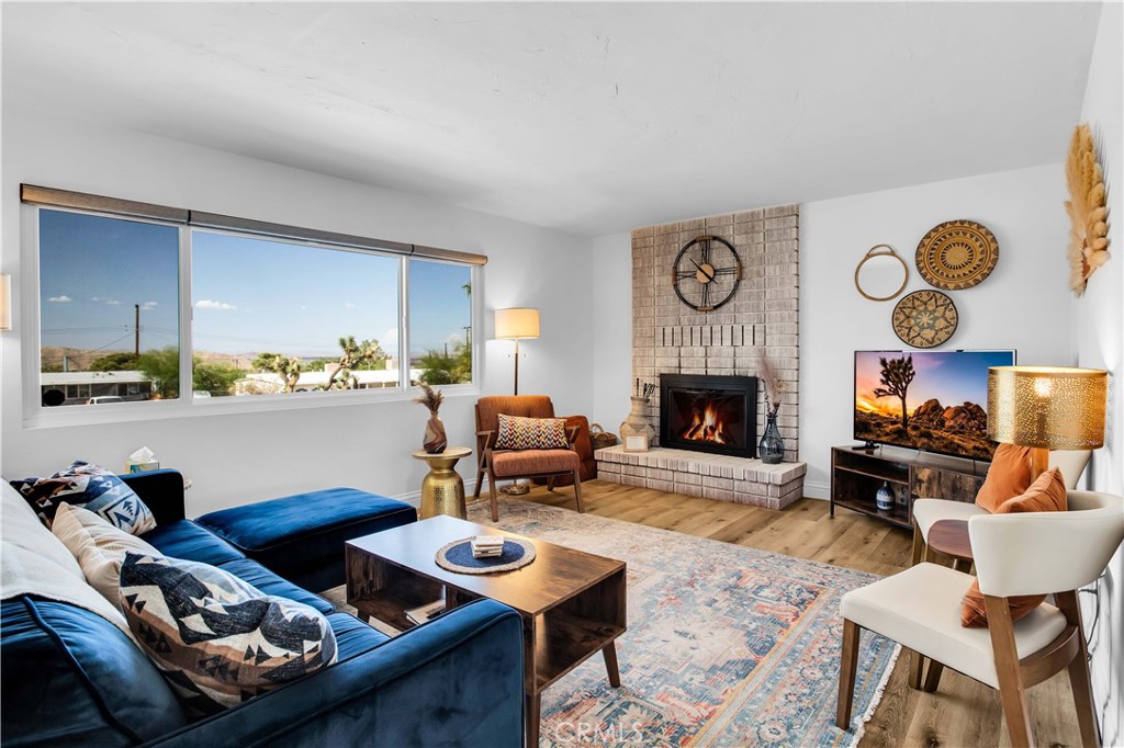 61475 Alta Vista Drive