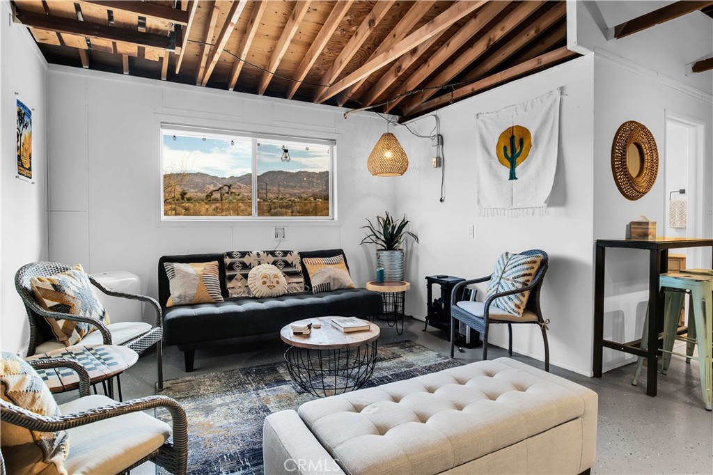 61475 Alta Vista Drive