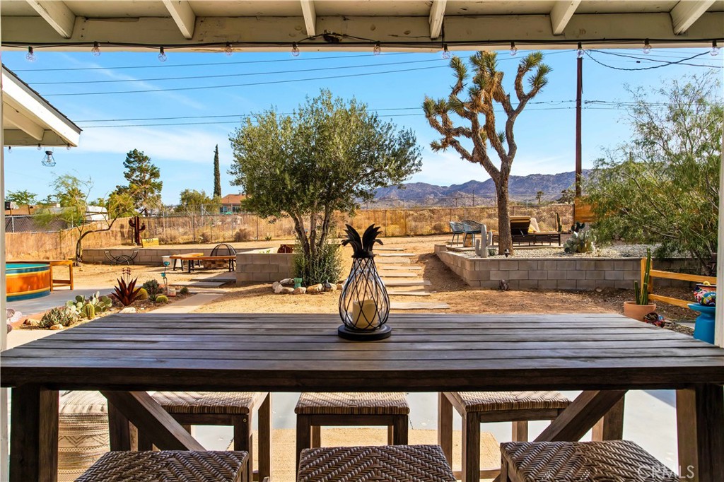 61475 Alta Vista Drive