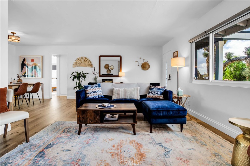 61475 Alta Vista Drive