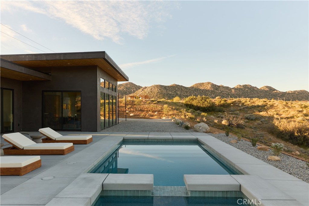 5137 Pioneertown Road