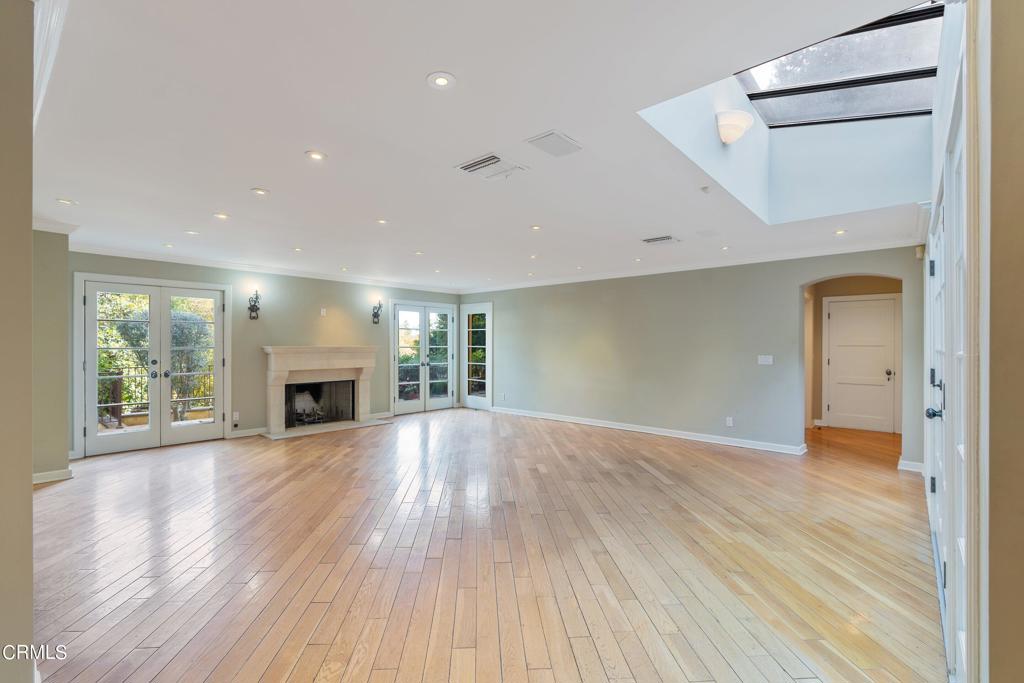 1427 Bluebird Ave Avenue