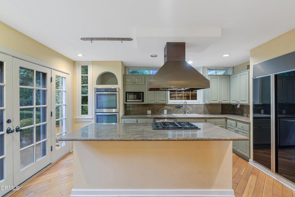 1427 Bluebird Ave Avenue