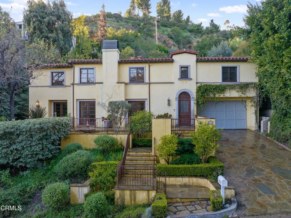 1427 Bluebird Ave Avenue