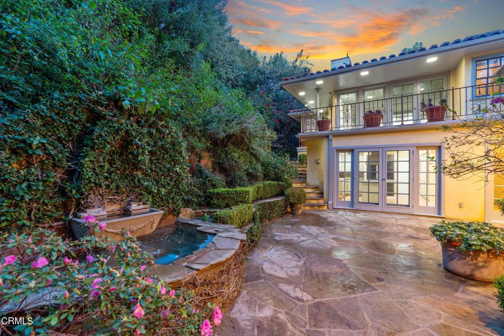 1427 Bluebird Ave Avenue