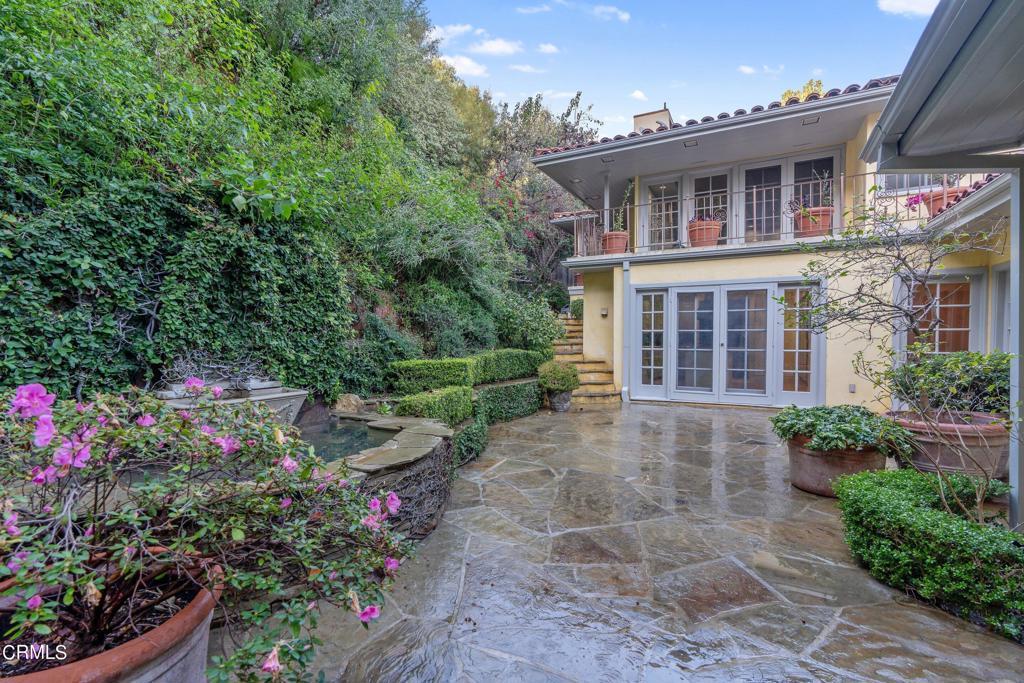 1427 Bluebird Ave Avenue