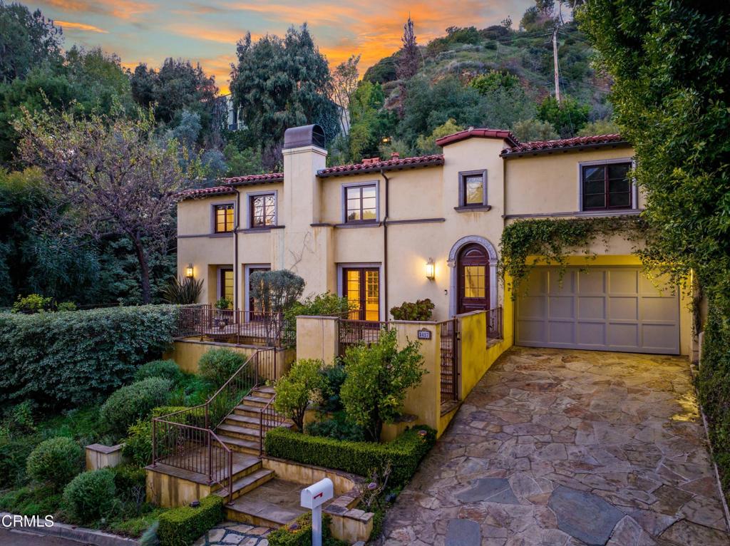 1427 Bluebird Ave Avenue