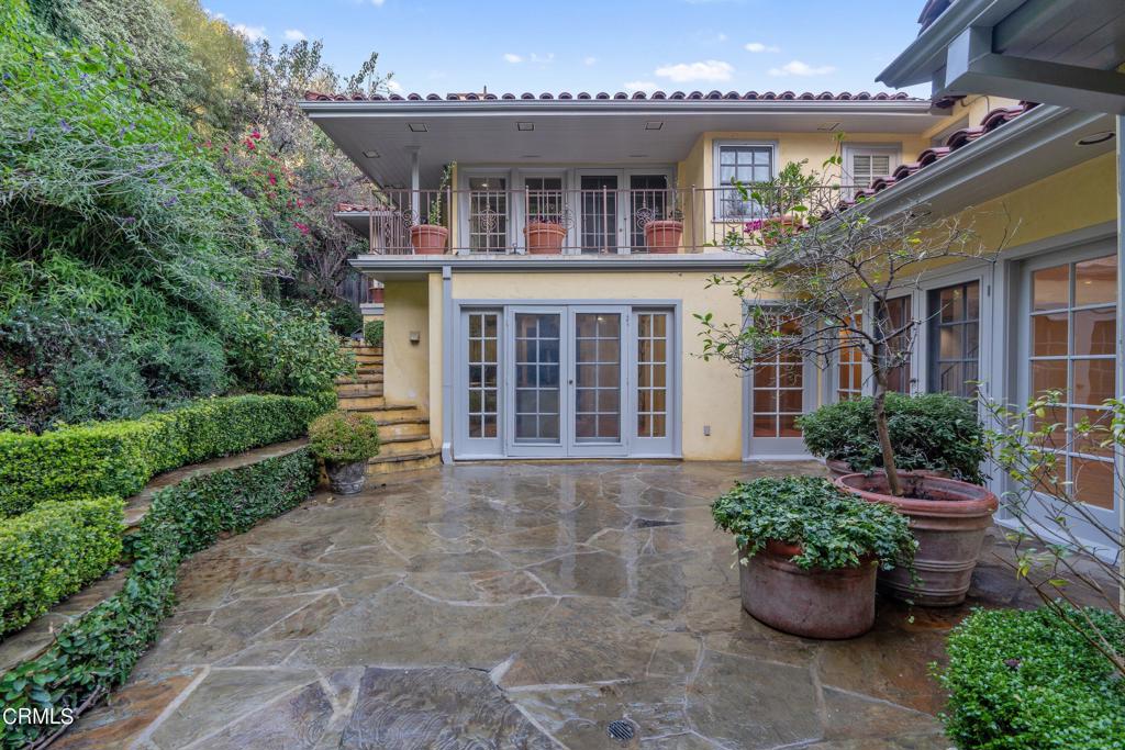 1427 Bluebird Ave Avenue