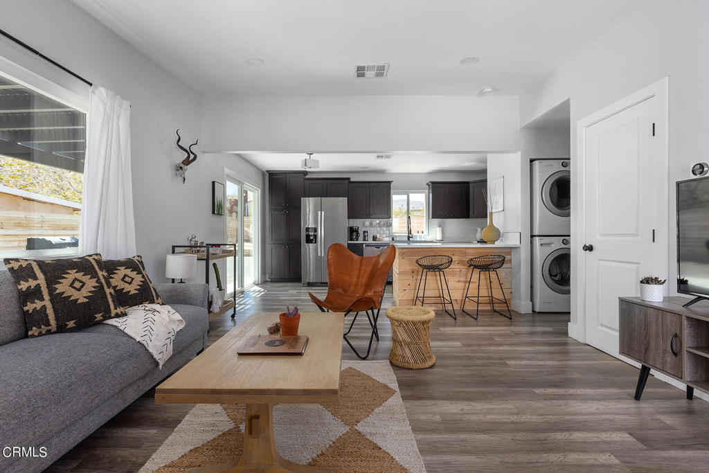 61591 La Jolla Drive