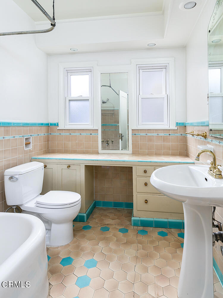 1639 Broadview Drive