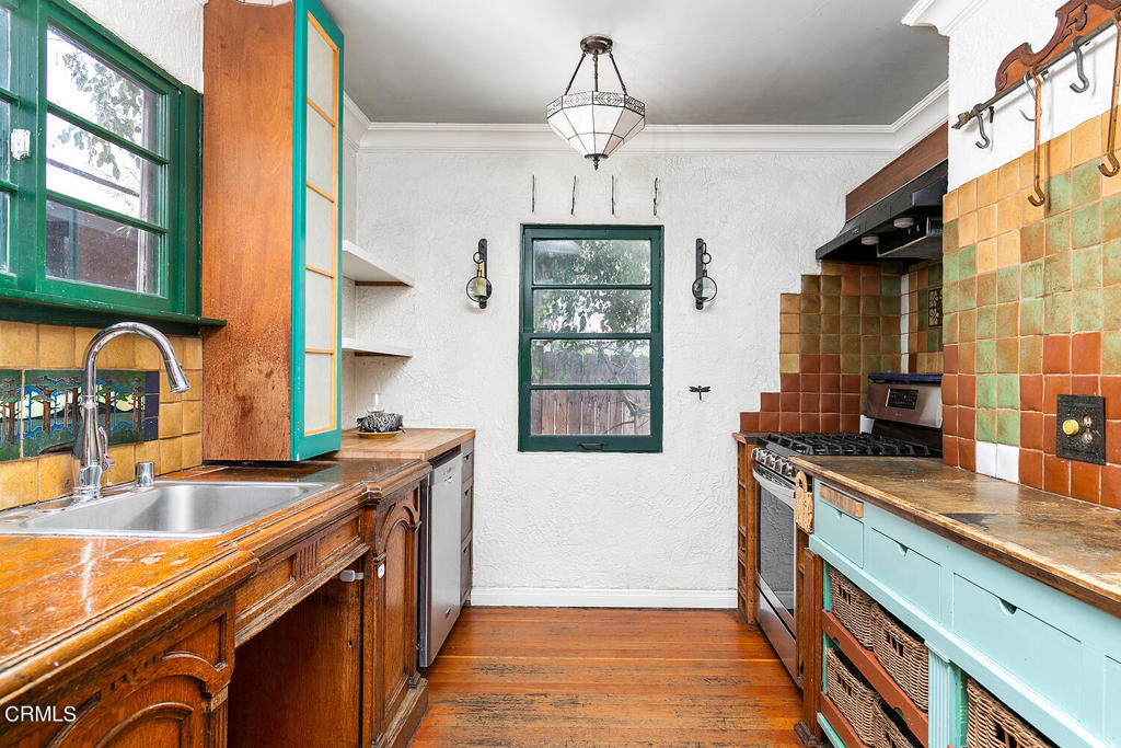 1639 Broadview Drive