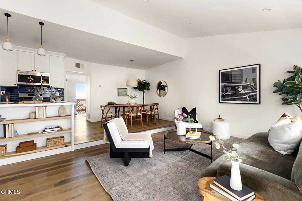 1523 E Windsor Road 206C