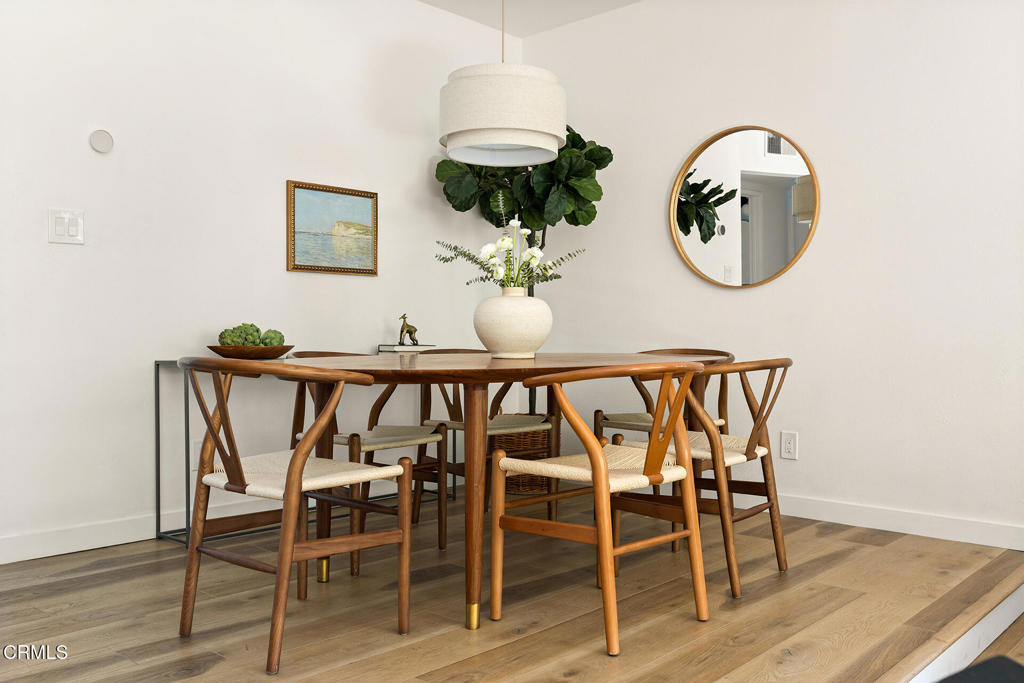 1523 E Windsor Road 206C