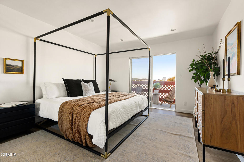 1523 E Windsor Road 206C