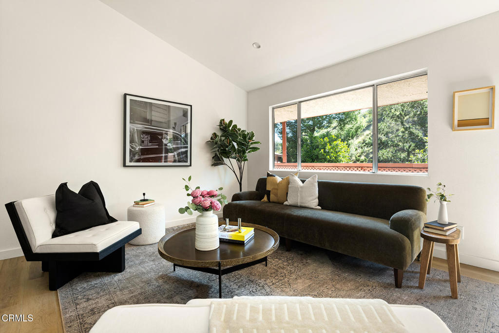 1523 E Windsor Road 206C