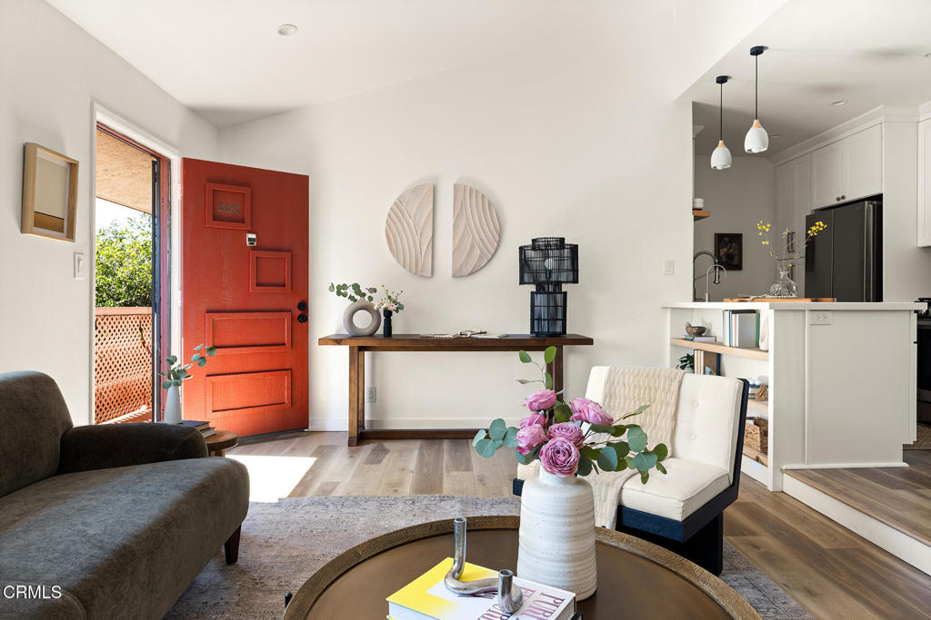 1523 E Windsor Road 206C