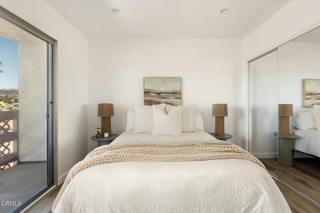 1523 E Windsor Road 206C