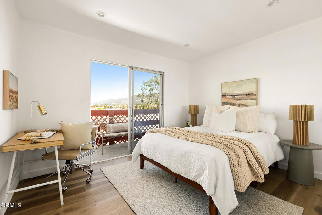 1523 E Windsor Road 206C