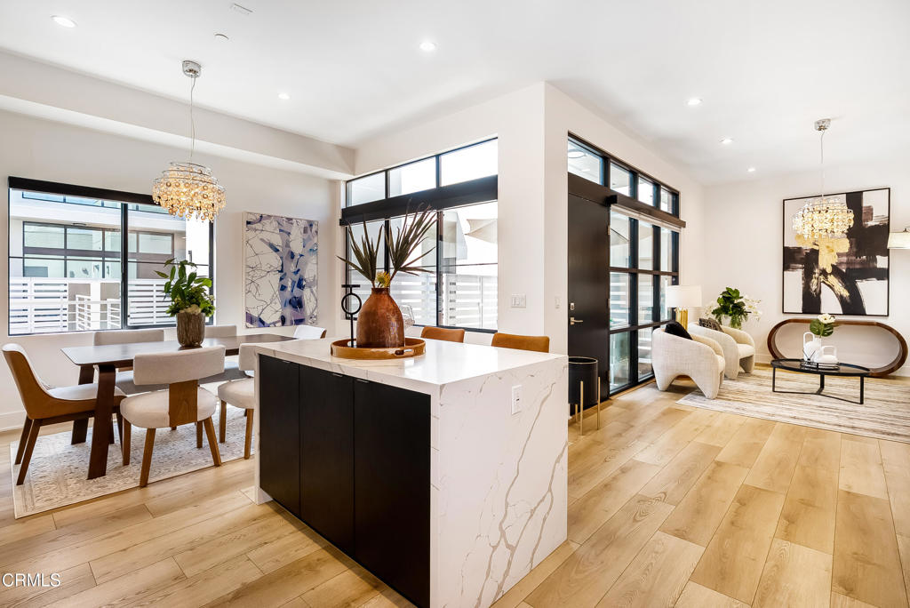 178 S Euclid Avenue 402