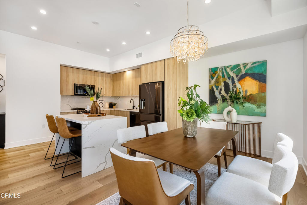 178 S Euclid Avenue 402