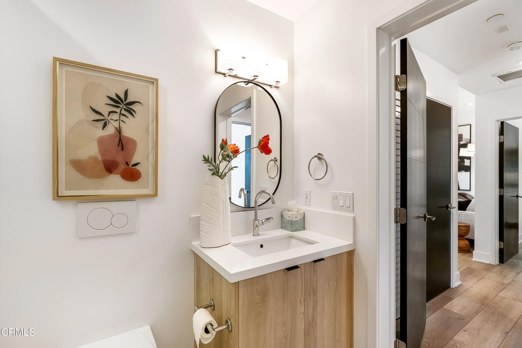 178 S Euclid Avenue 402