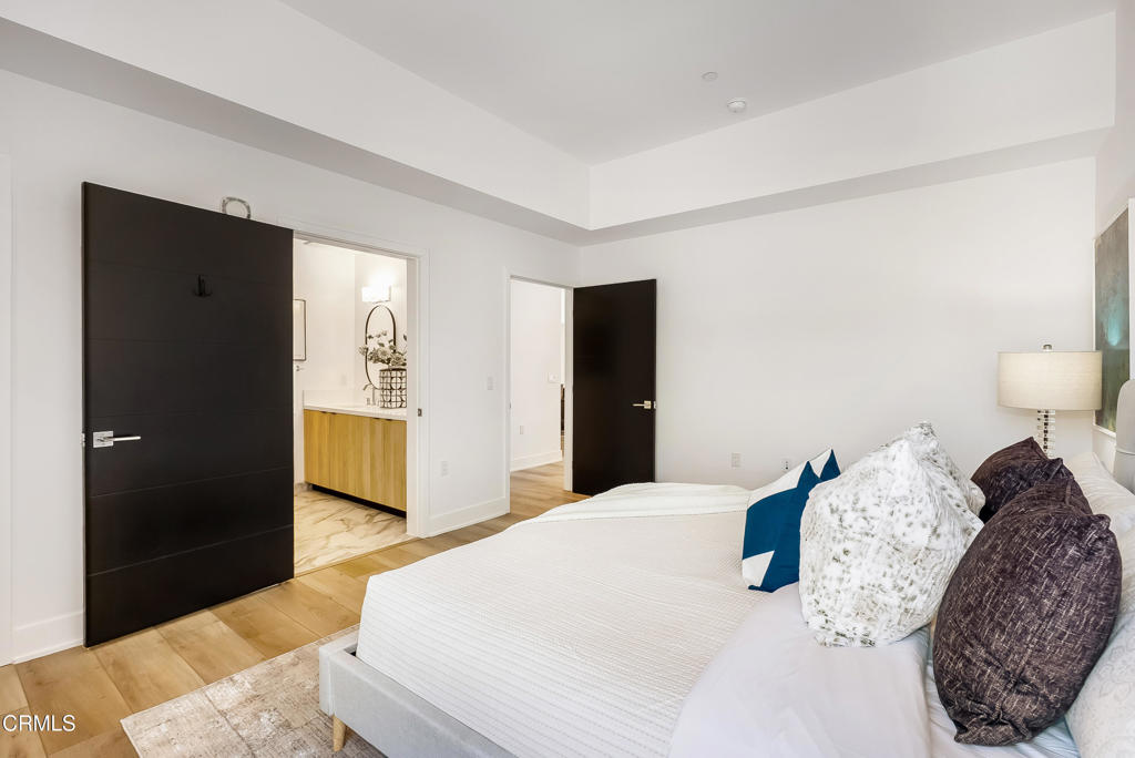 178 S Euclid Avenue 402