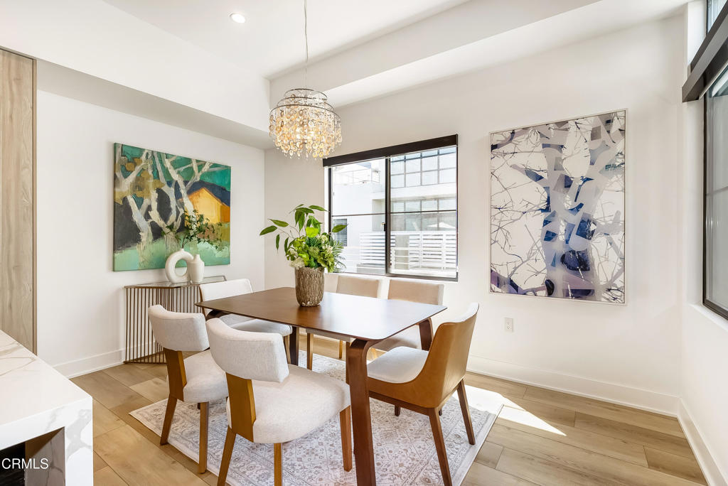 178 S Euclid Avenue 402