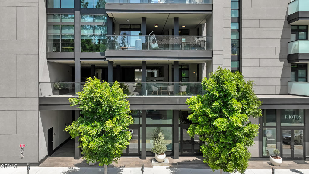 178 S Euclid Avenue 402