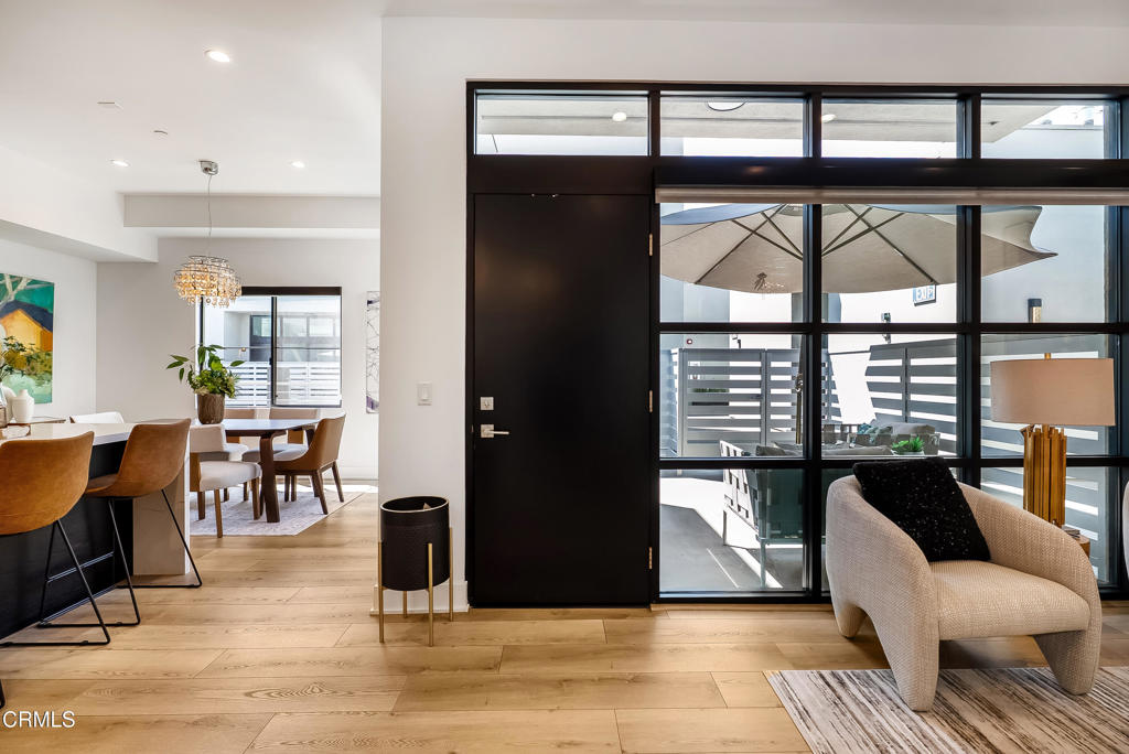 178 S Euclid Avenue 402