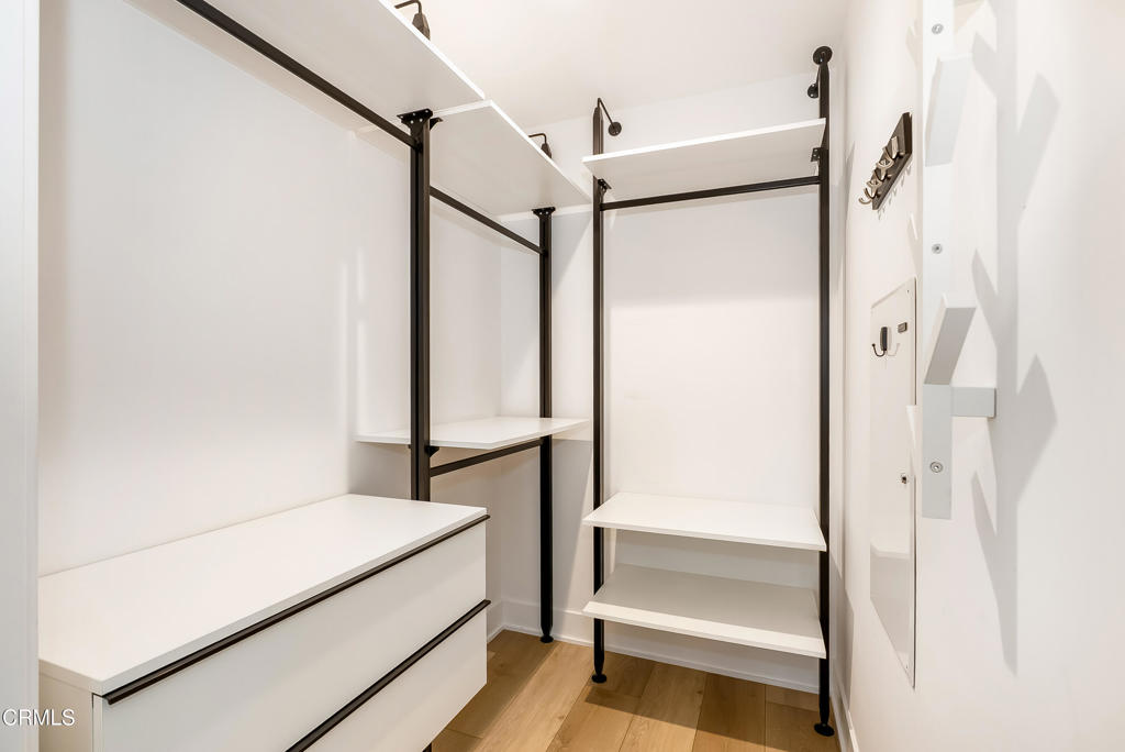 178 S Euclid Avenue 402