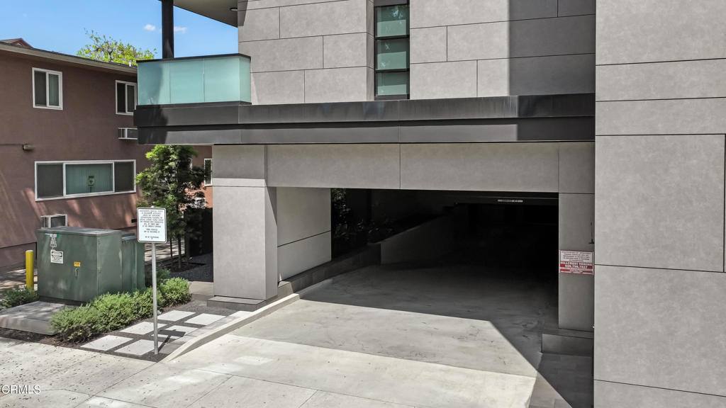 178 S Euclid Avenue 402