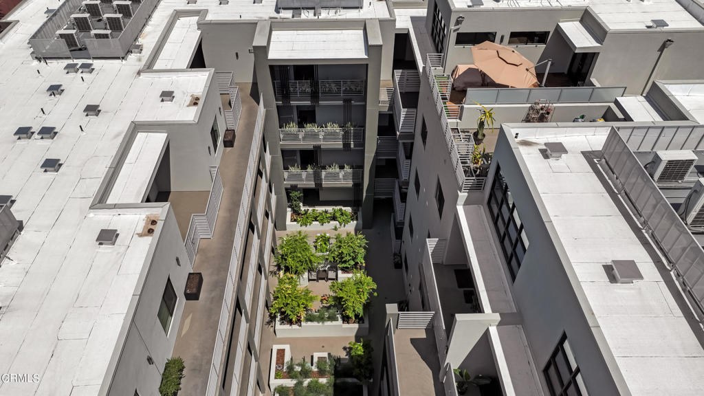 178 S Euclid Avenue 402