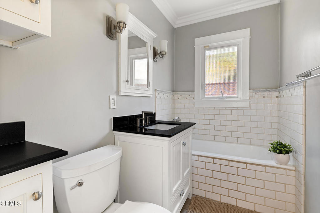 404 Rosemont Boulevard