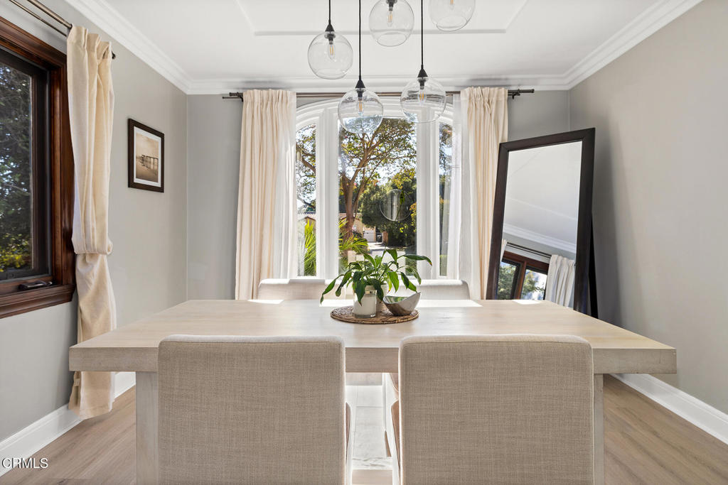 404 Rosemont Boulevard